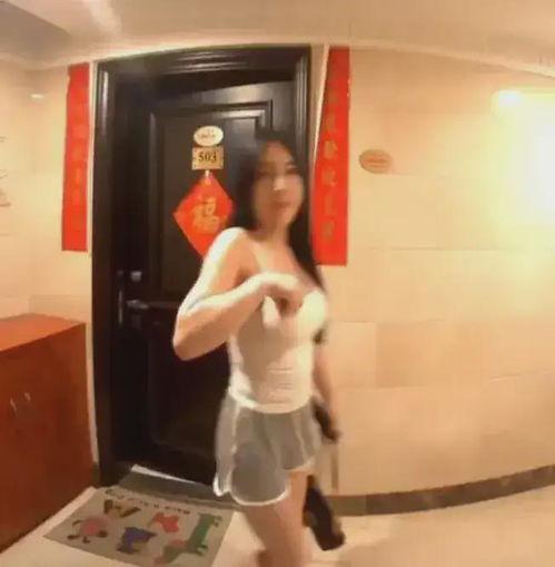 美女在线视频公开观看,美女在线视频公开观看现象解析